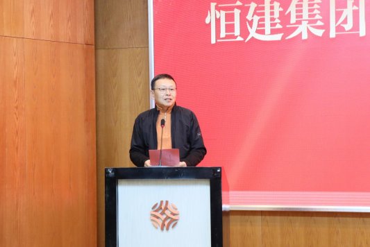 7.就业创业导师团会长韩文泉发言